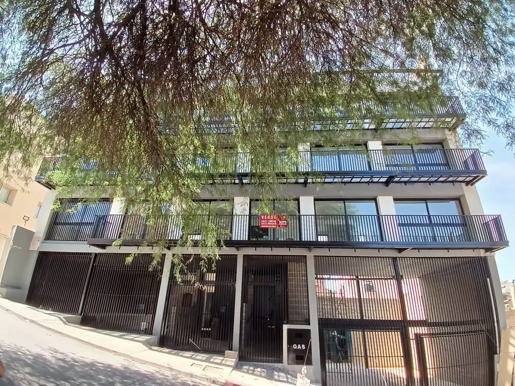 Venta Edificio Comercial - Corporativo - Residencial en Bloque, Barrio Guemes, Cordoba Capital