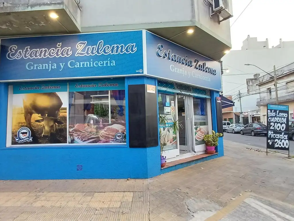 Venta Local comercial, Saenz Peña, esquina muy bien ubicada, pocas cuadras estación