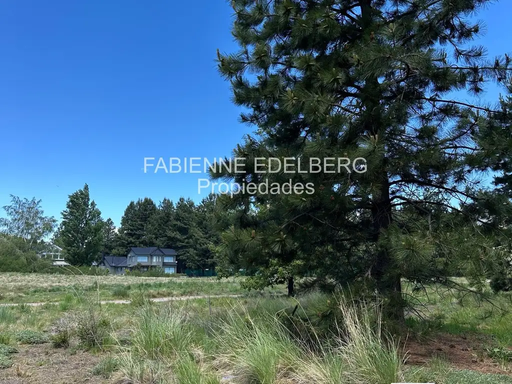 OPORTUNIDAD! Terreno en  venta 1877 mw sector C chapelco Golf