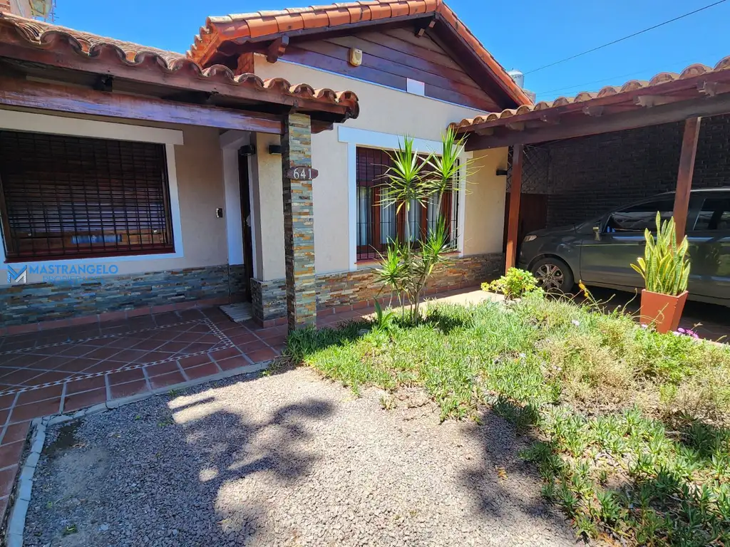 Casa en venta de 3 dormitorios c/ cochera en San Miguel