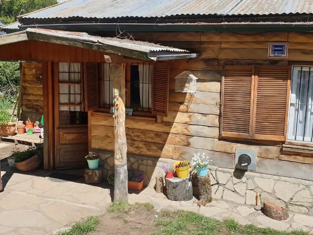 Casa antigua en barrio Altos del Sol