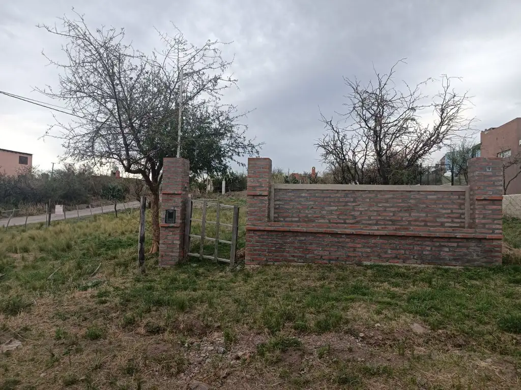 Vendo lote de 366 m² en Barrio Las Gemelas, Capilla del Monte