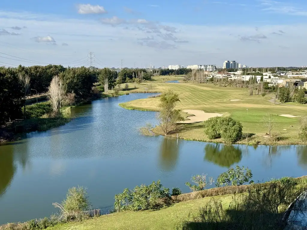 Departamento en  venta con cochera cubierta, baulera y amenities