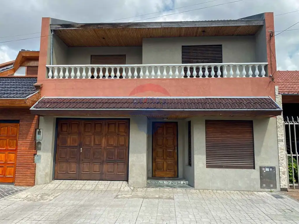 Casa en venta B°Naon acepta permuta deptos en zona