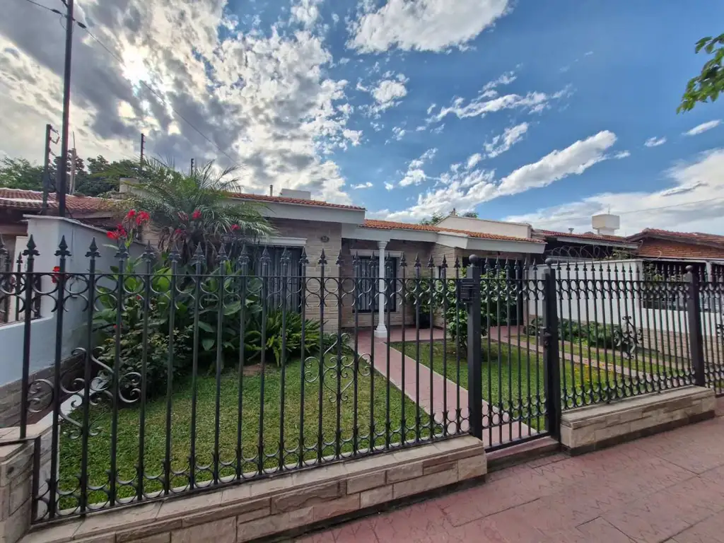 HERMOSA CASA EN VENTA B° BANCARIO