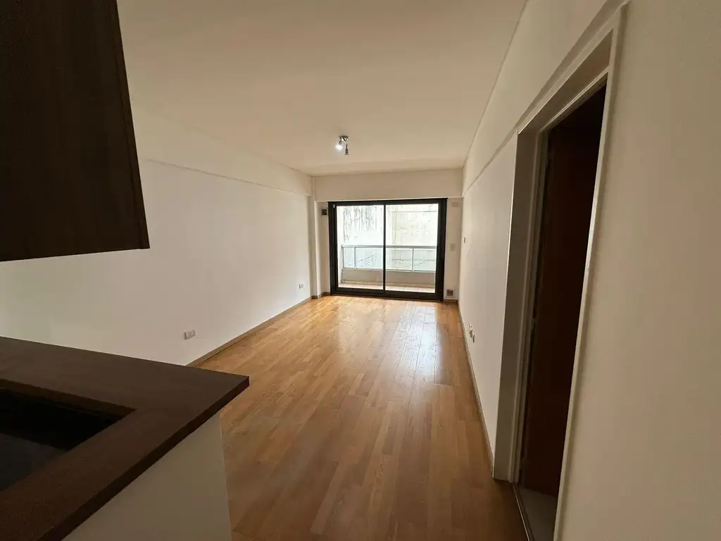 Excelente 2 ambientes en Soler Plaza ubicado en la mejor zona de Recoleta. ¡EN VENTA!