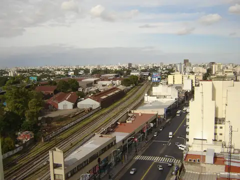 DUEÑO "VENDE HOY"APTO CRÉDITO, LINDÍSIMO MONOAMBIENTE FRENTE ESTACIÓN, PISO 14. EXCELENTE VISTA ABIERTA  