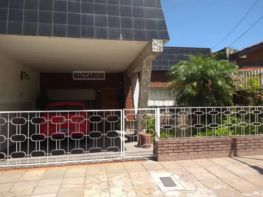 Casa - Venta - Argentina, La Matanza - AV.GRAL PAZ 12400