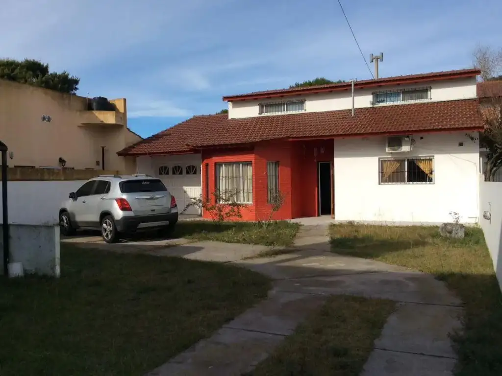 Casa en venta - 3 dormitorios 2 baños - Cochera - 400mts2 - Mar Del Tuyú