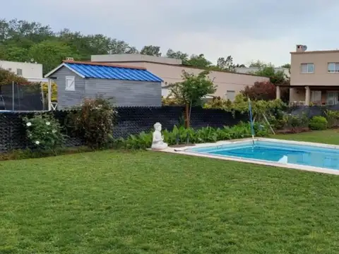 Casa en Alquiler en Barrio Pilar del Este - Santa Guadalupe