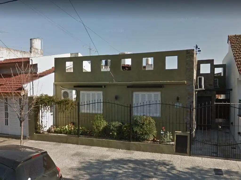 Casa 4 ambientes en venta - Haedo