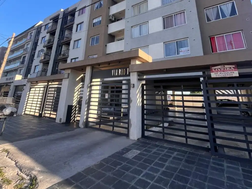 Departamento dos ambientes en venta en Lanús. Miguel Cané al 800.