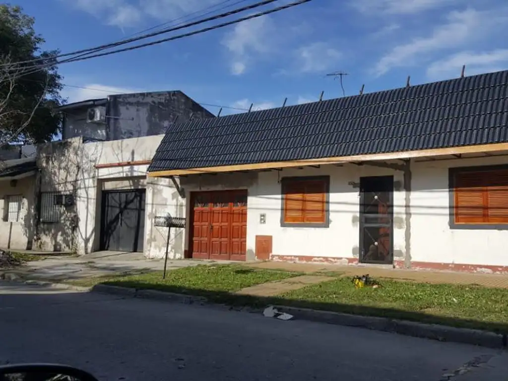 Oportunidad Casa de 3 ambientes Avellaneda