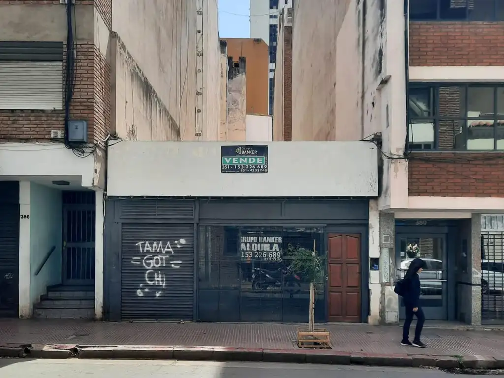 SE VENDE LOCAL DE 330M2 FRENTE A LA MUNI- SE ESCUCHA OFERTA-