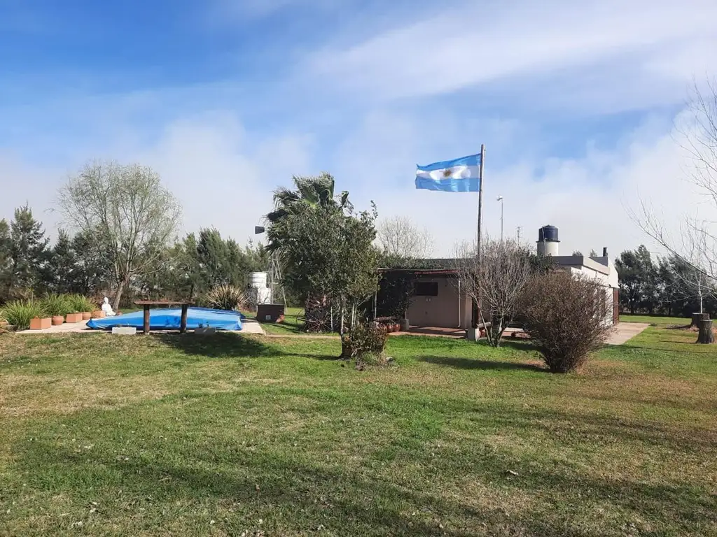 Salto Grande, casa quinta, sobre campo de 11 hectareas, 9 pr