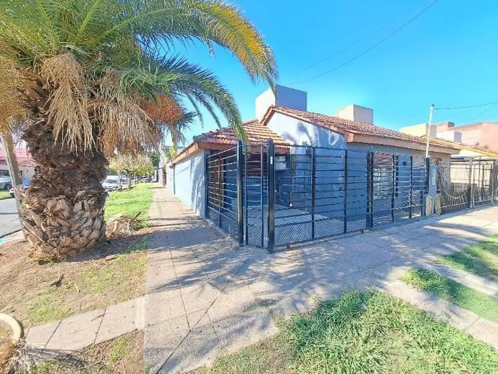 Venta de Casa 3 AMBIENTES en Villa Luzuriaga, La Matanza