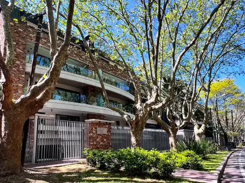 Departamento Dúplex de 2 Ambientes a Estrenar en Venta, Balcón al Frente - Punta Chica