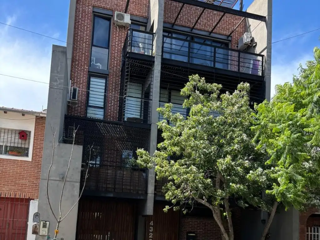 SEMIPISO CONTRAFRENTE C/BALCON ATERRAZADO 9x2 - A TODO LUJO y CONFORT  AMPLIA COCHERA FIJA CUBIERTA