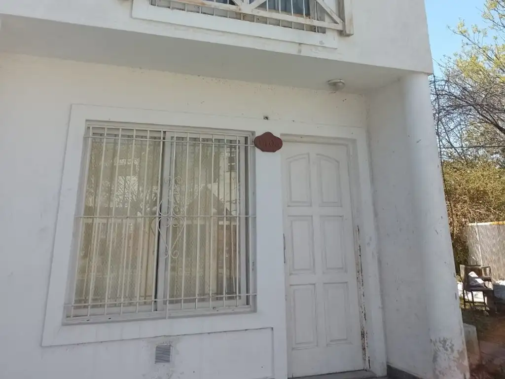 Duplex c/cochera, Patio y Jardin, 2 Dormitorios y Playroom