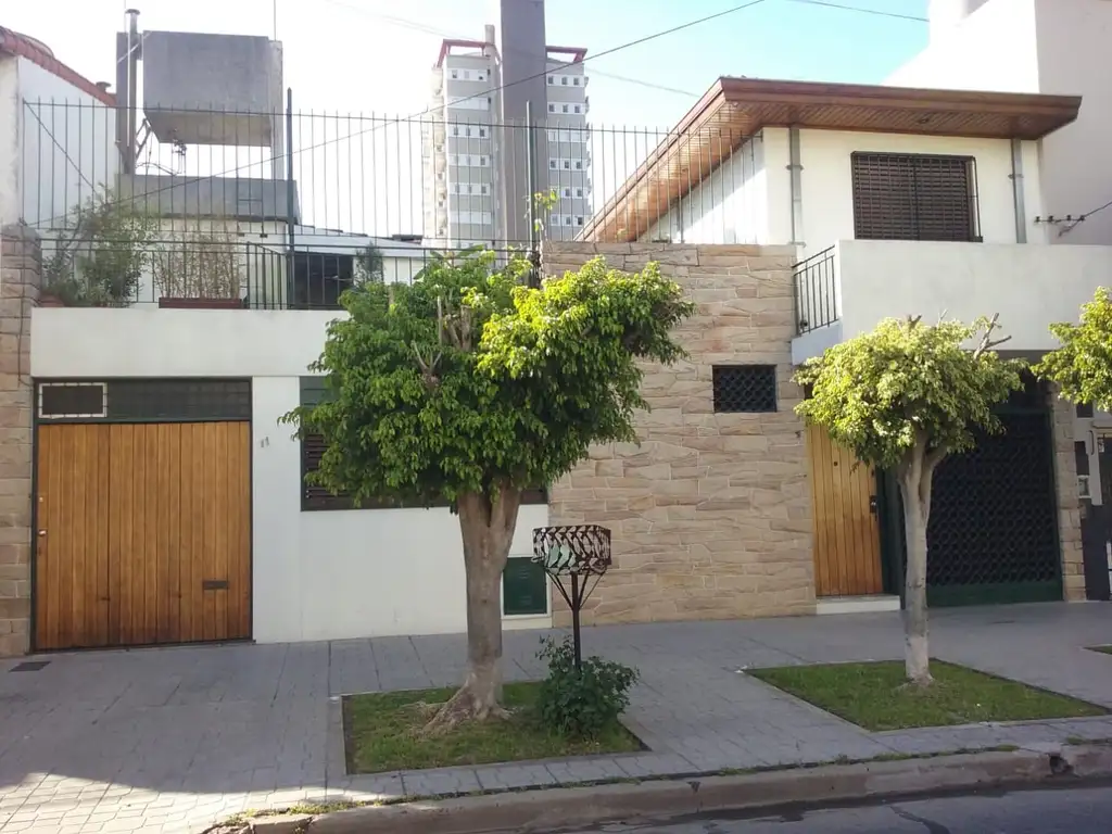 Casa 4 ambientes venta o permuta