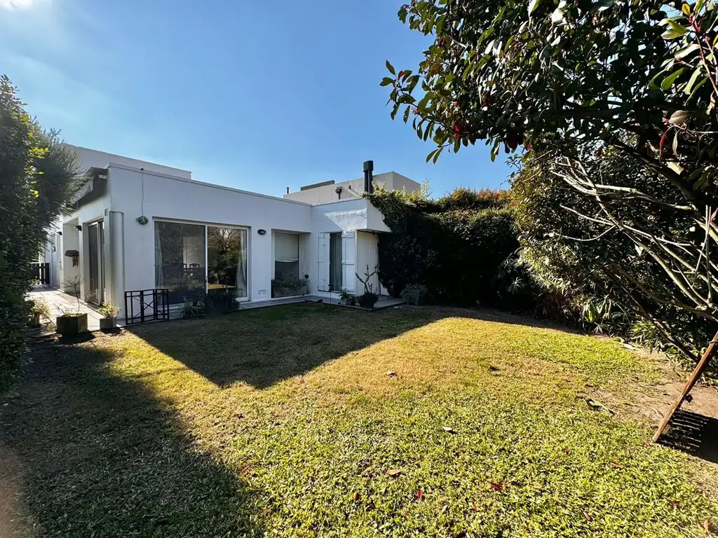 Casa  en Venta en El Jacarandá, Rincón de Milberg, Tigre