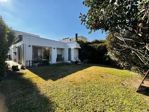 Casa  en Venta en El Jacarandá, Rincón de Milberg, Tigre