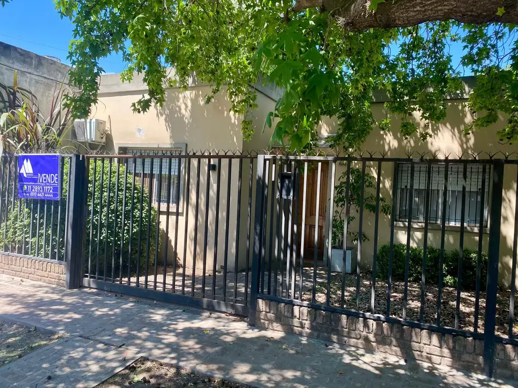 Hermosa Casa en Parque San Martin, Merlo