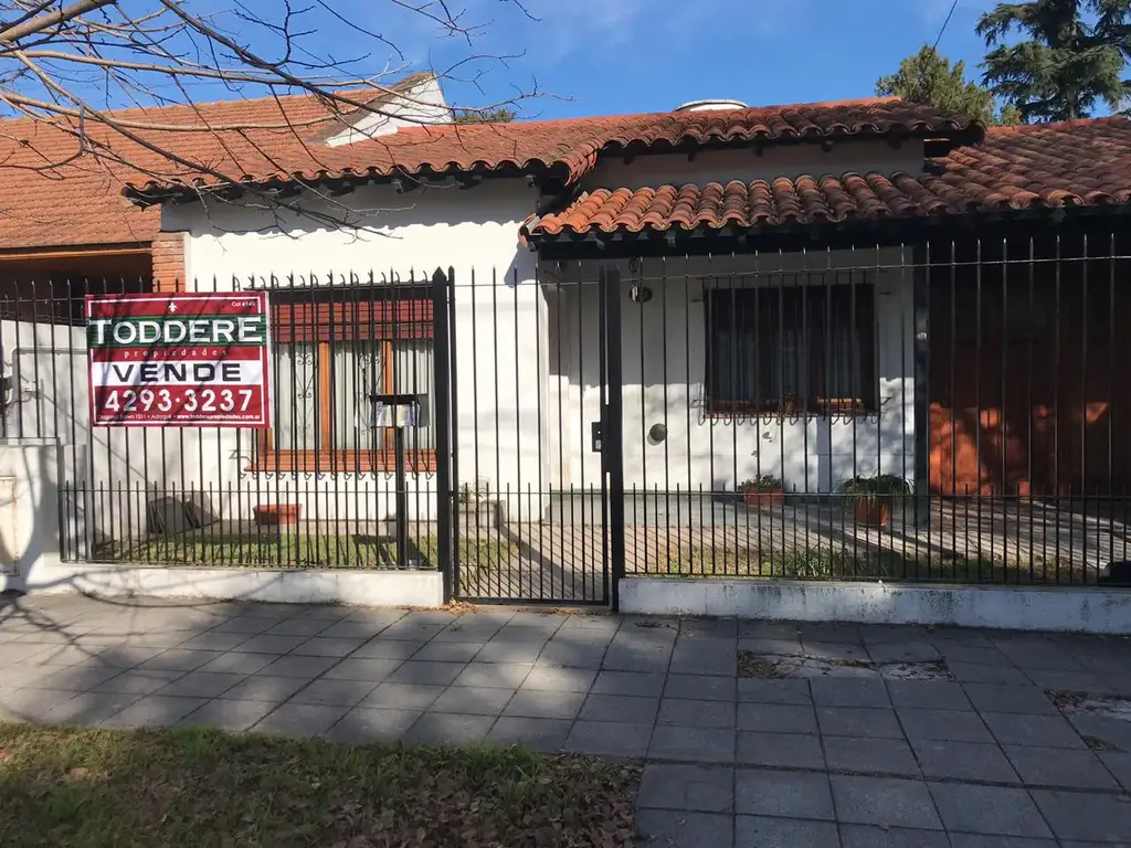 CASA CON 3 DORMITORIOS EN TEMPERLEY A LA VENTA