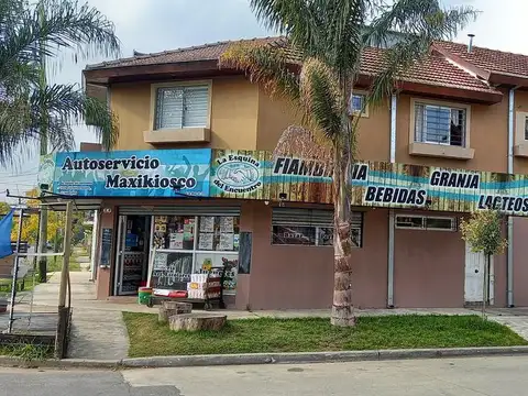 VENTA LOCAL COMERCIAL  CASA DE 4 AMBIENTES