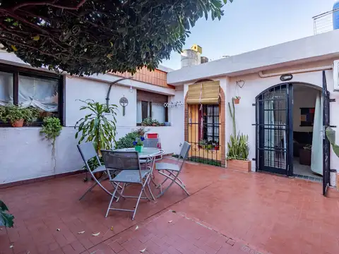 VENTA-CASA 3 DORMITORIOS-COCHERA-PATIO- TERRAZA-LA FLORIDA