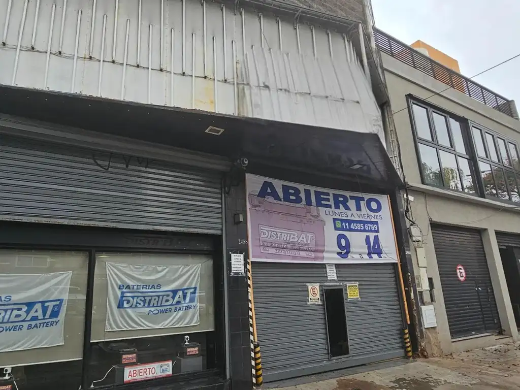 Importante Galpon/Deposito/Oficinas en lote propio