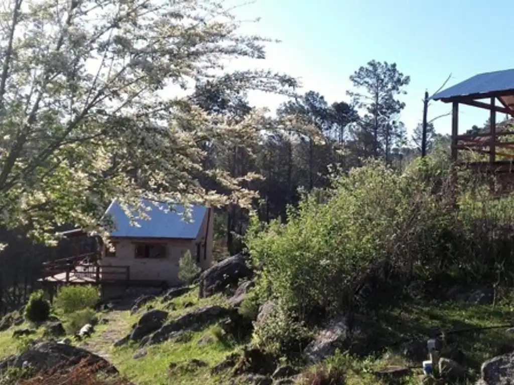 CABAÑA EN  VILLA YACANTO - CON PILETA - GRAN LOTE