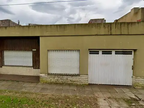 venta propiedad en zona de talleres deposito castelar