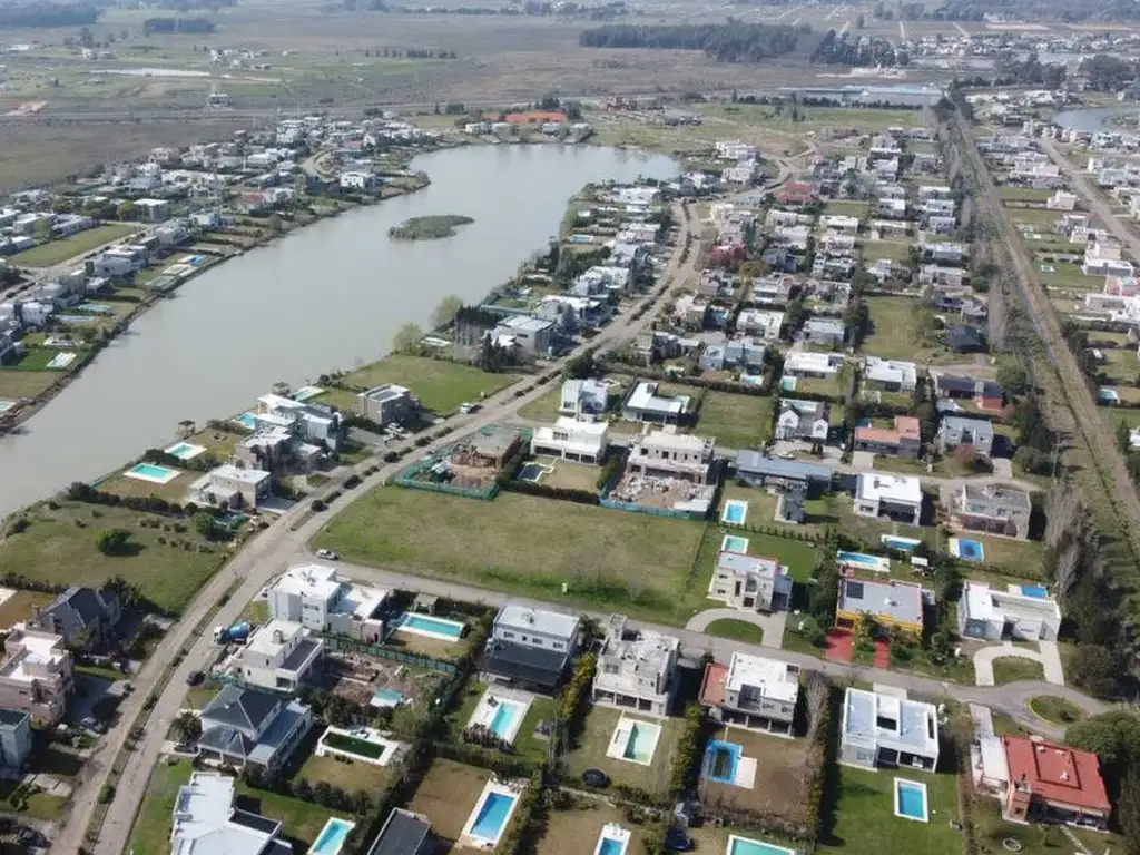 VENTA LOTE BARRIO CERRADO SANTA RITA