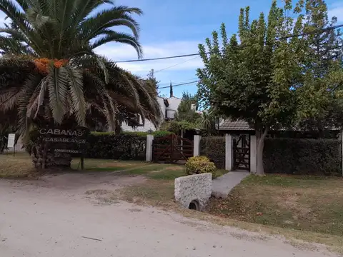 VENTA - COMPLEJO DE CABAÑAS CON VIVIENDA FAMILIAR