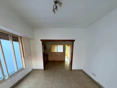 PH en venta - 2 Dormitorios 2 Baños - 299Mts2 - Valentín Alsina