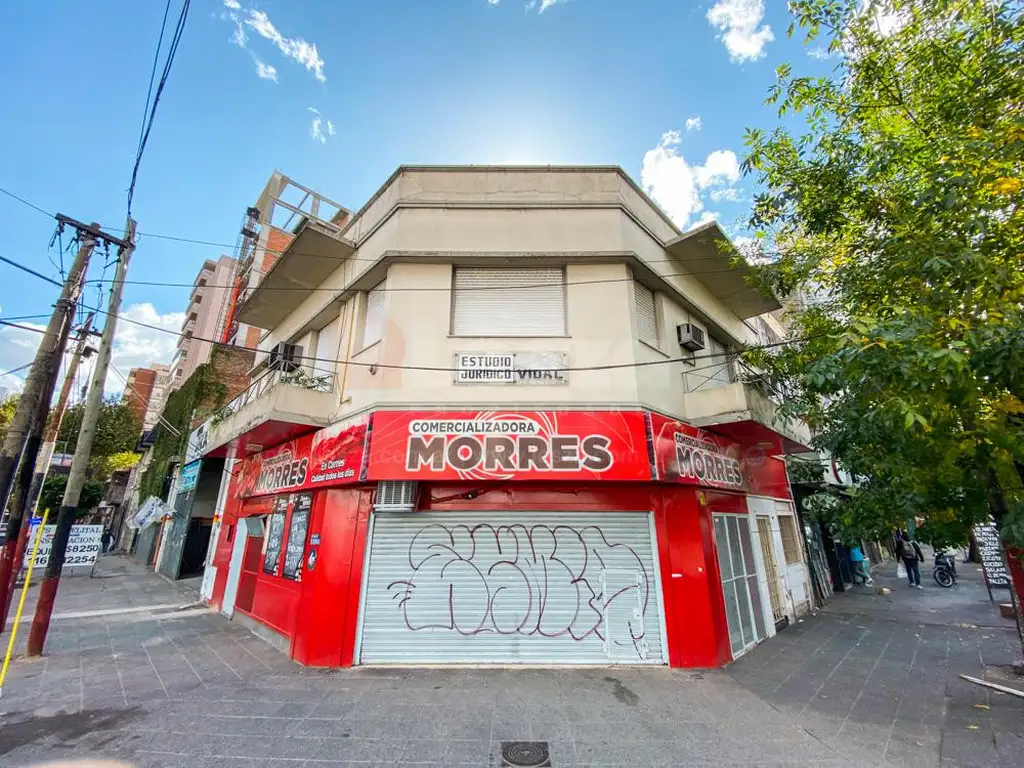 Local con oficinas en Lanús