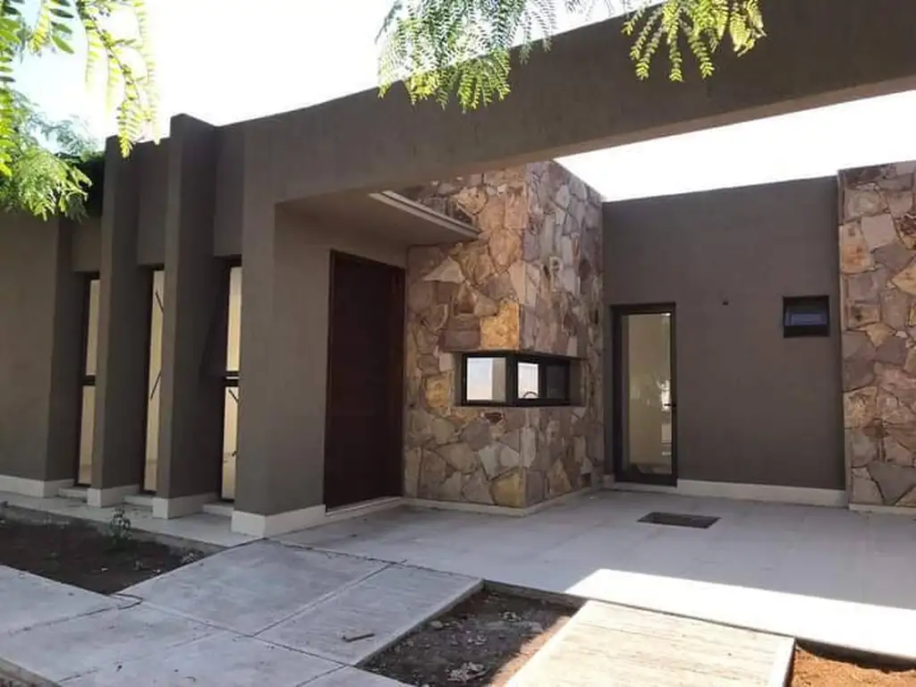 VENTA Casa Barrio Privado LAR DE DRUMMOND Lujan de Cuyo