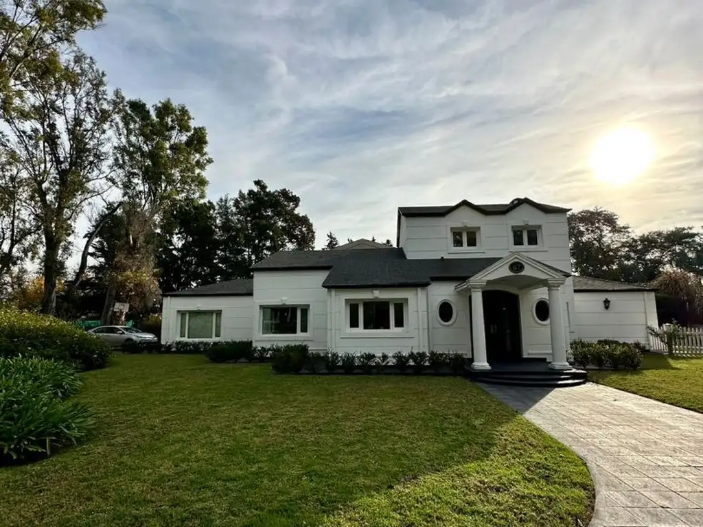 Hermosa casa en country  San Facundo