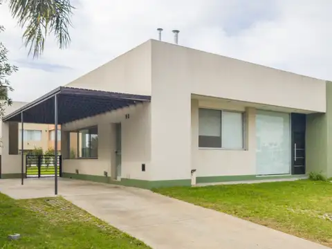 CASA DE 3 DORMITORIOS EN ALQUILER EN MIRAFLORES-FUNES HILLS