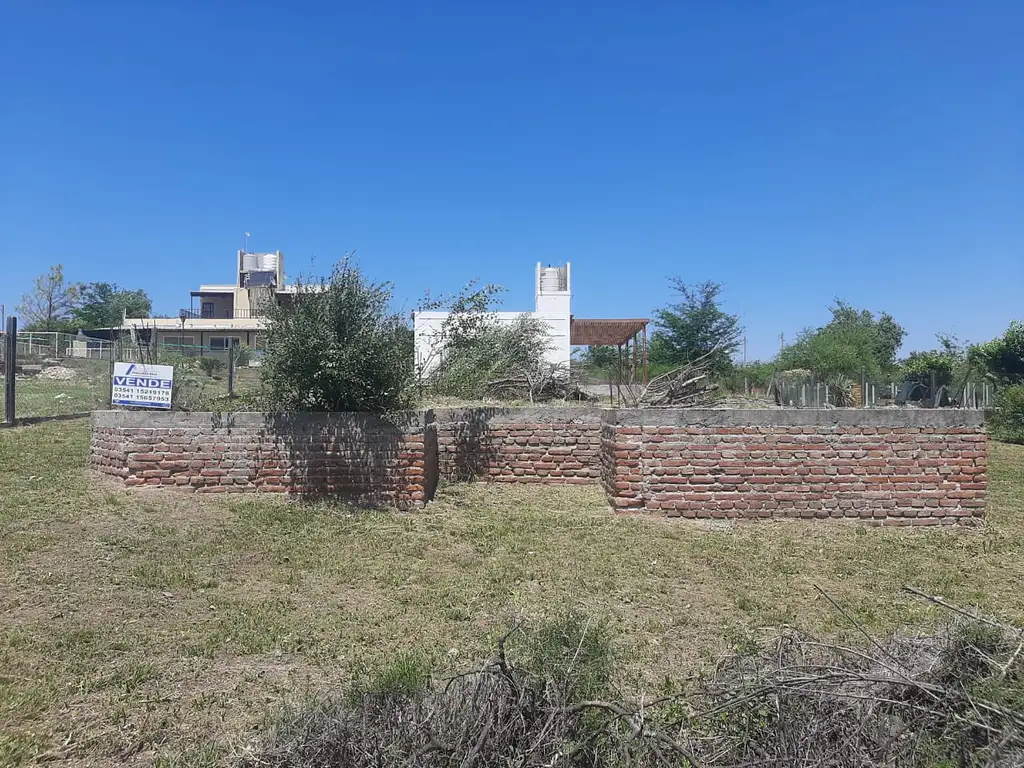 Lote con mejoras a la venta en Bialet Masse. (L346)