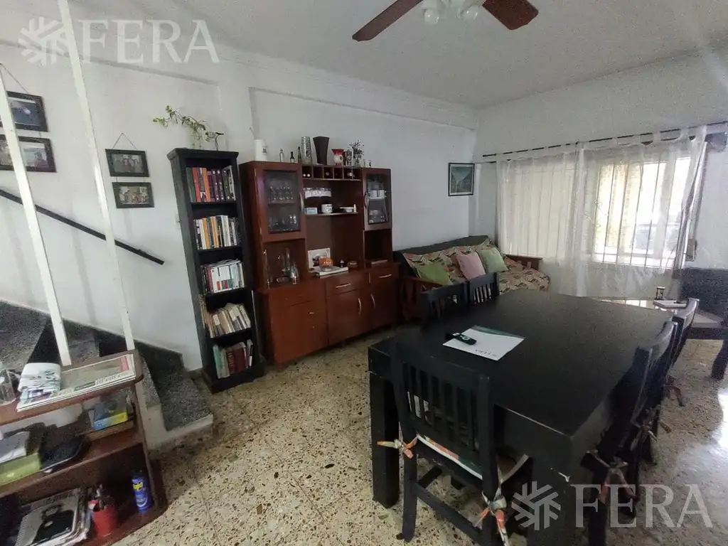 Venta PH 4 ambientes con cochera en Bernal Oeste (26428)