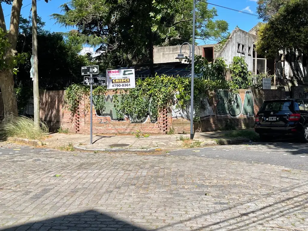 Olivos Bajo: Espectacular Lote en Esquina