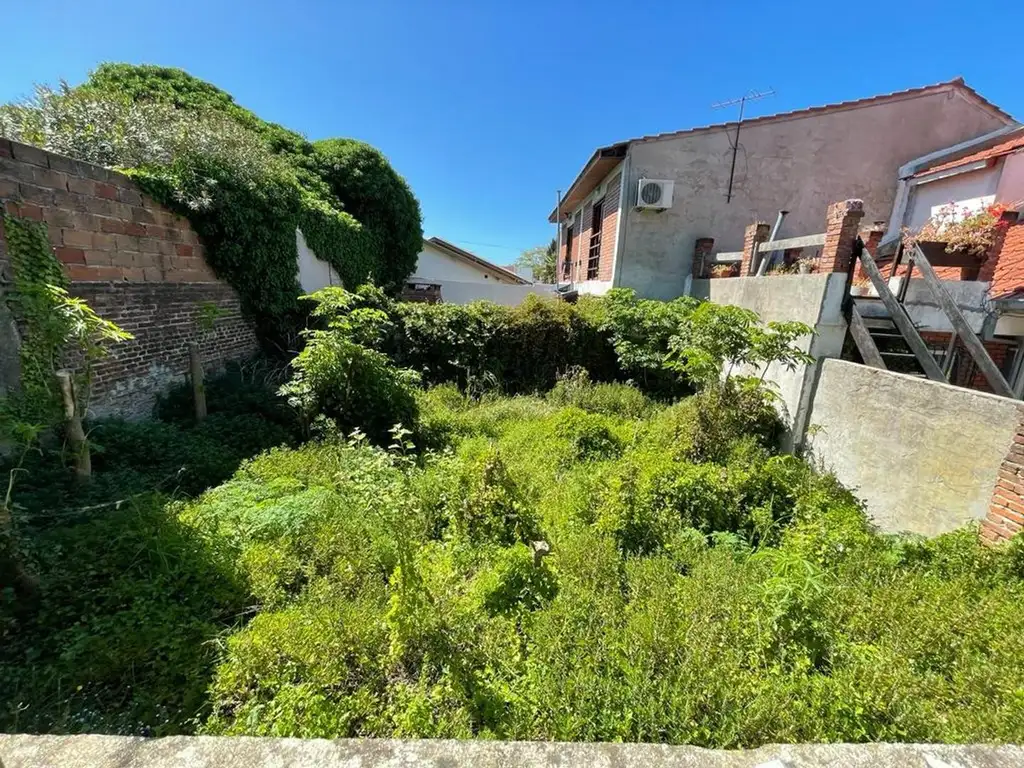 GALPÓN CON LOSA Y PARQUE