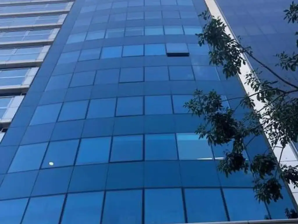 280 m2 de oficinas en Carlos Pellegrini entre Av Santa Fe y Arenales