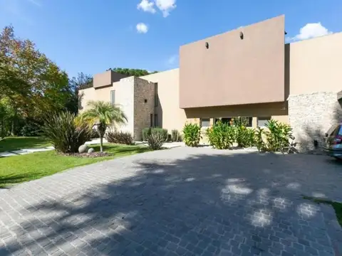 VENTA CASA EN PILAR Highland Park Country Club