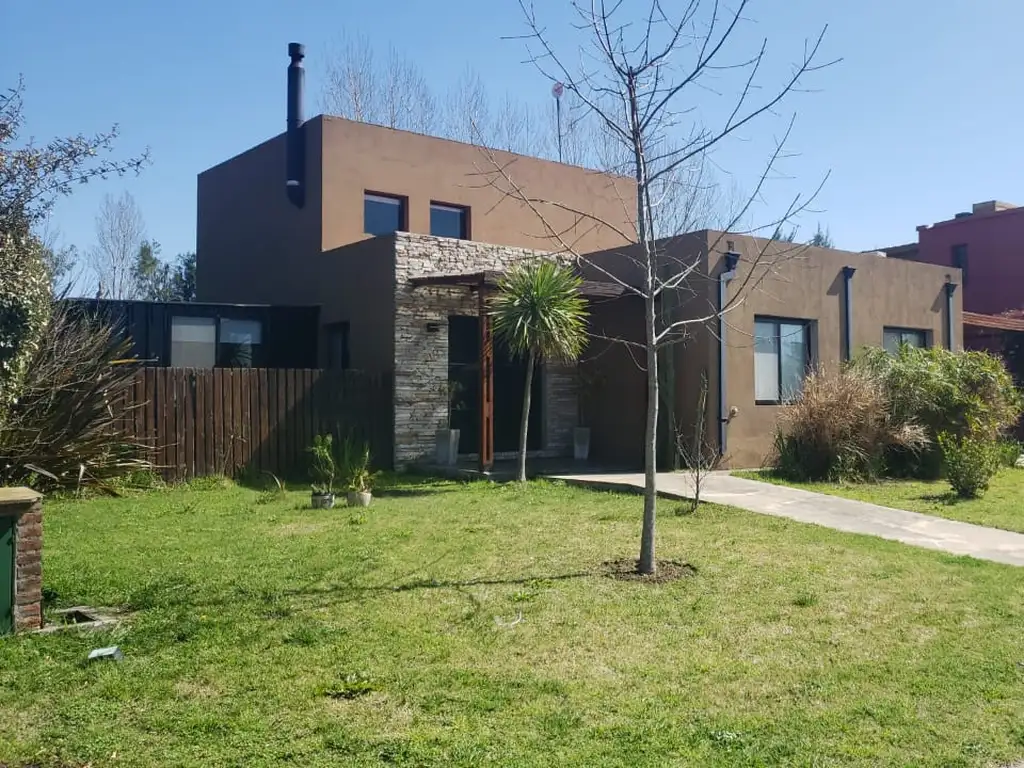 Oportunidad! Hermosa casa en venta barrio San Francisco- Villa Nueva. Tigre