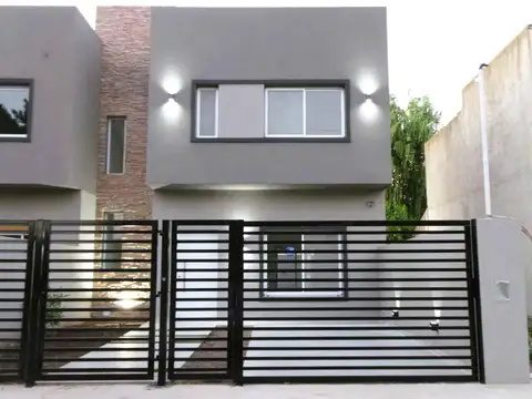 VENTA CASA DUPLEX EN LAS HERAS