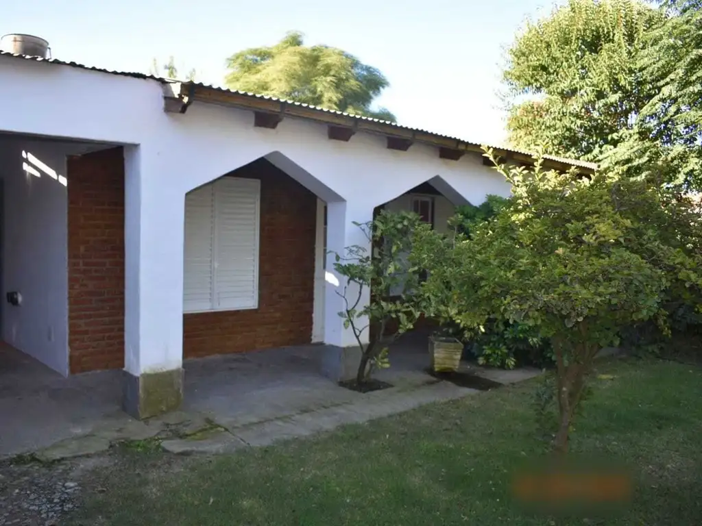 Casa  en Venta en Lobos