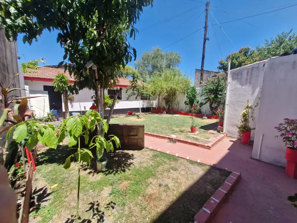 VENTA TRES LOCALES EN LOTE PROPIO MONTE GRANDE